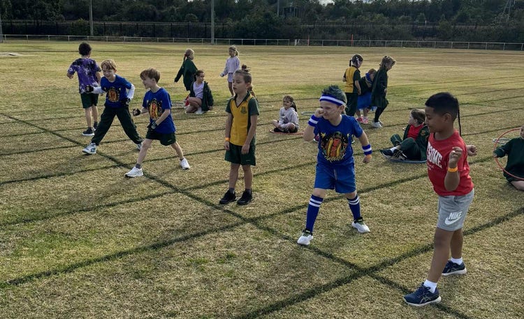 K-2 children lining up for a running race
