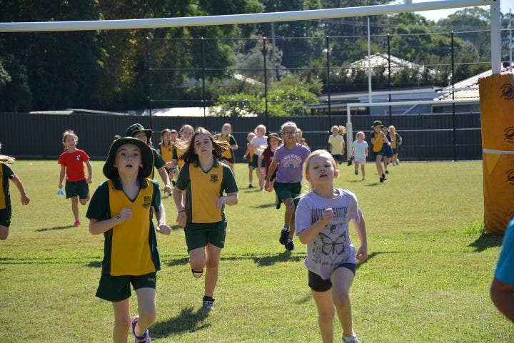 children doing the cross country run